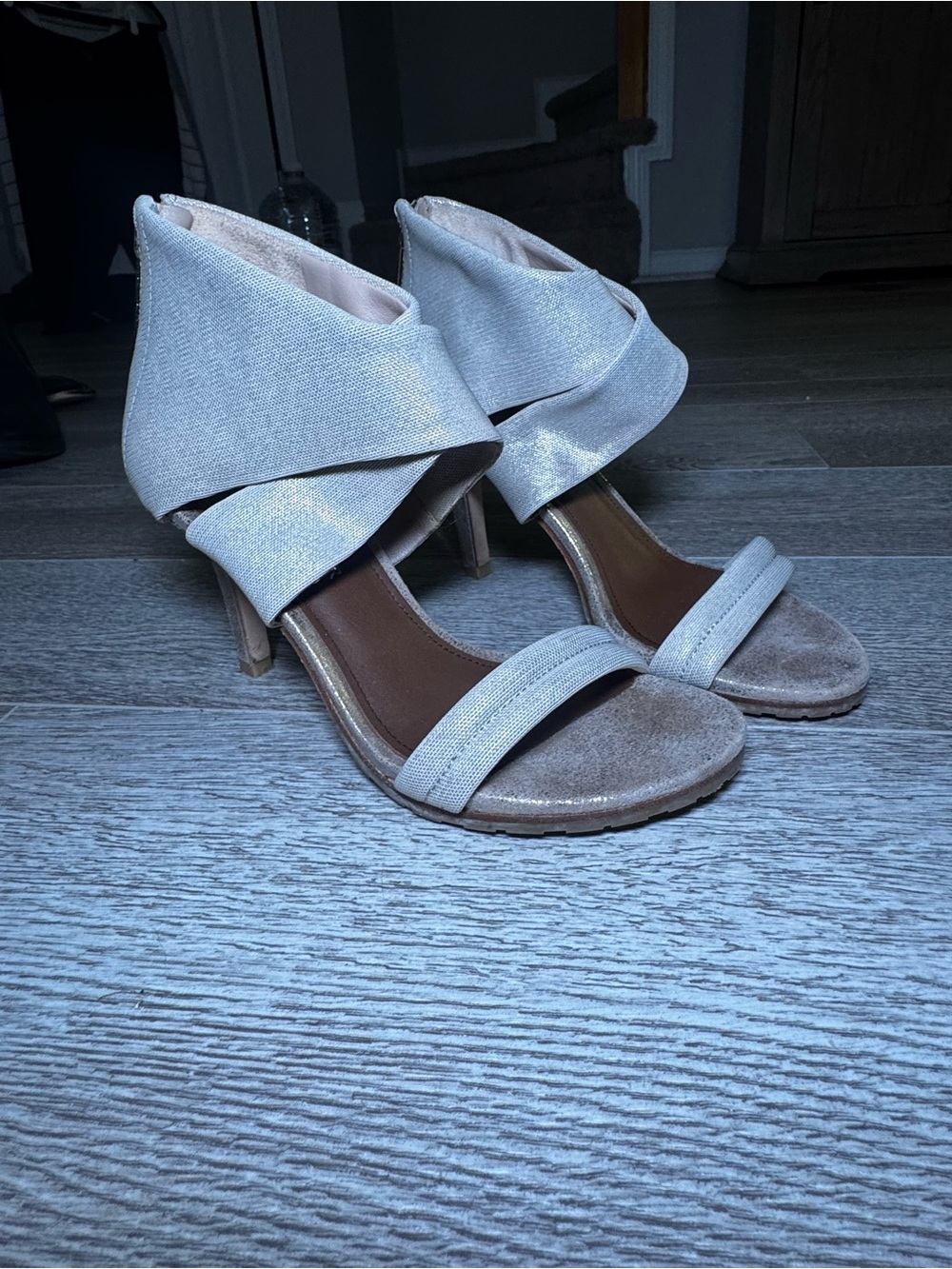 Donald Pilner Gold Iridescent Stiletto Sandals Size 5 1/2 - Picture 9 of 9
